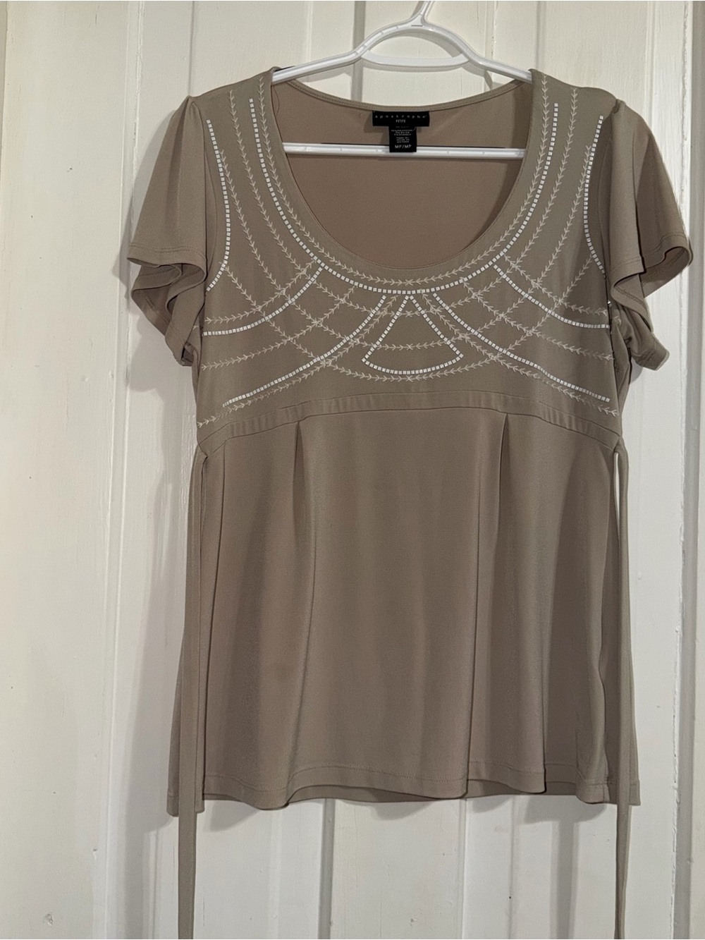 Women's size medium shirt Apostrophe Taupe Scoop Neck Embroidered Women's Top